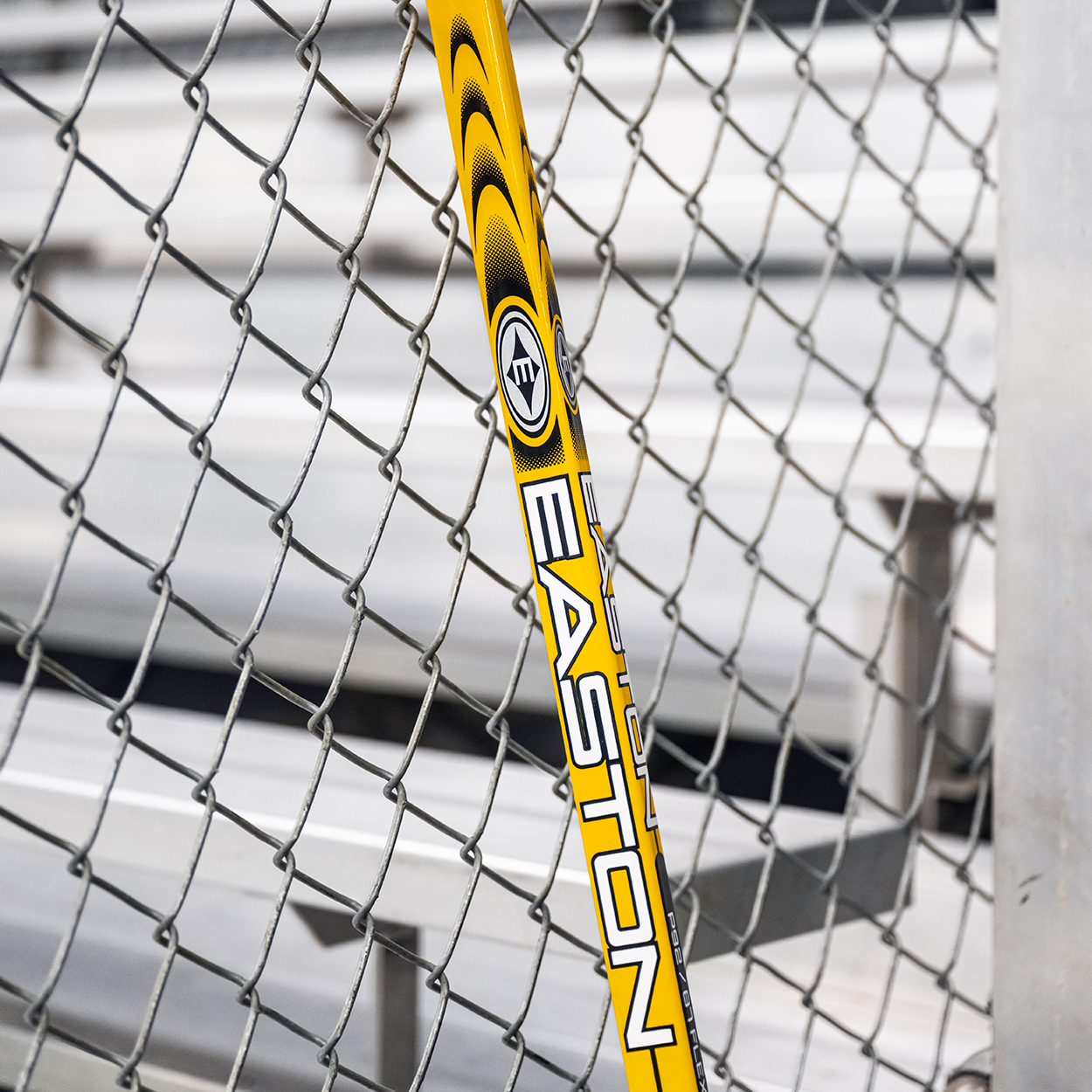 EASTON SYNERGY GRIP STICK YELLOW