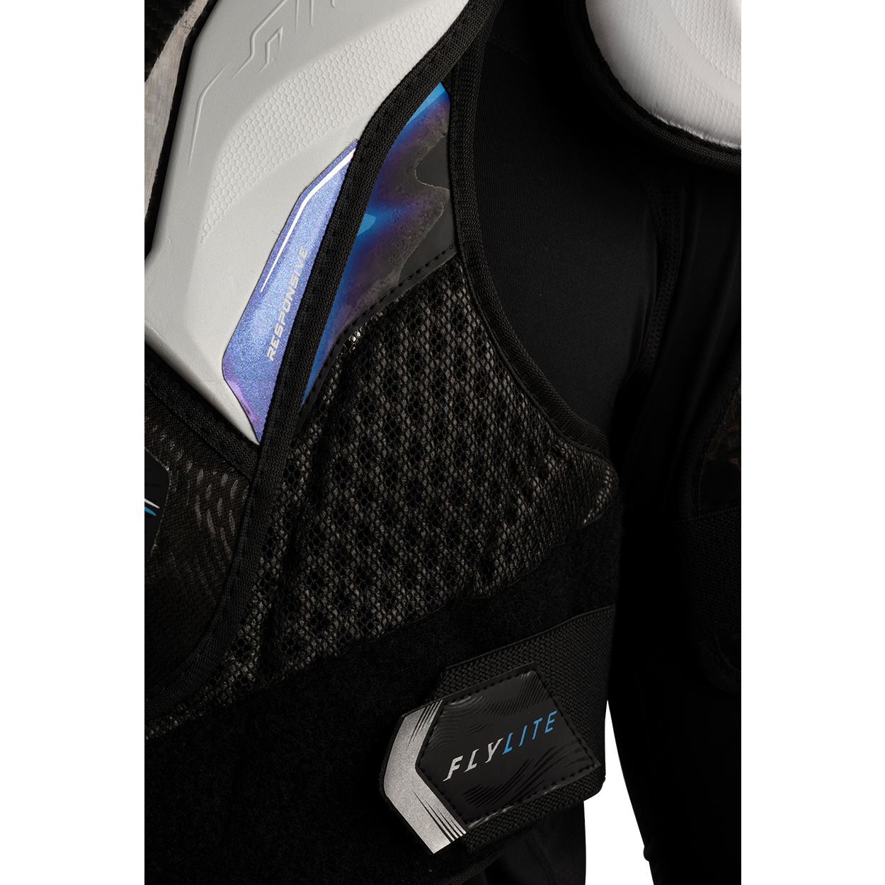 BAUER VAPOR FLYLITE SHOULDER PAD INTERMEDIATE
