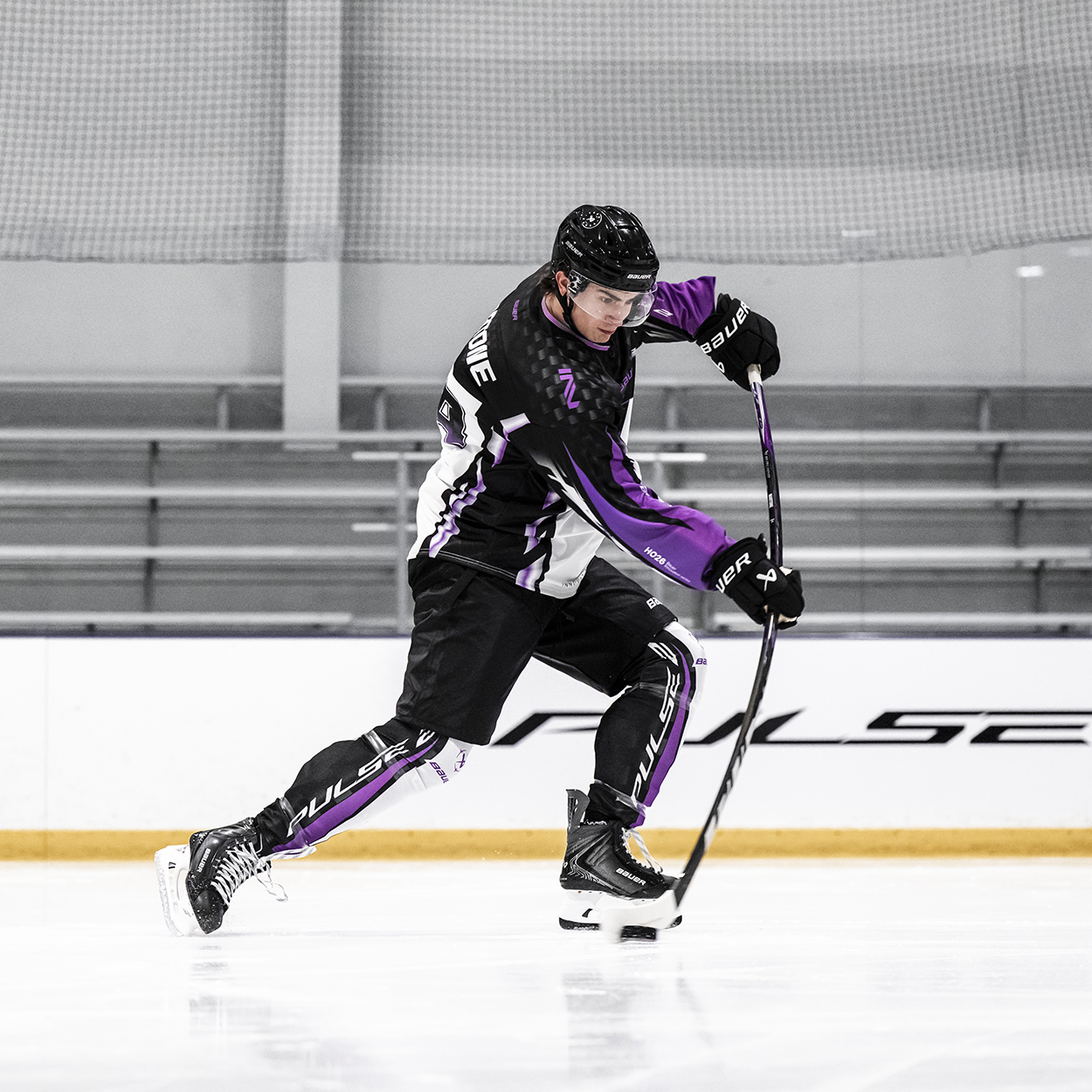 BAUER PULSE 2 BLACK STICK INTERMEDIATE