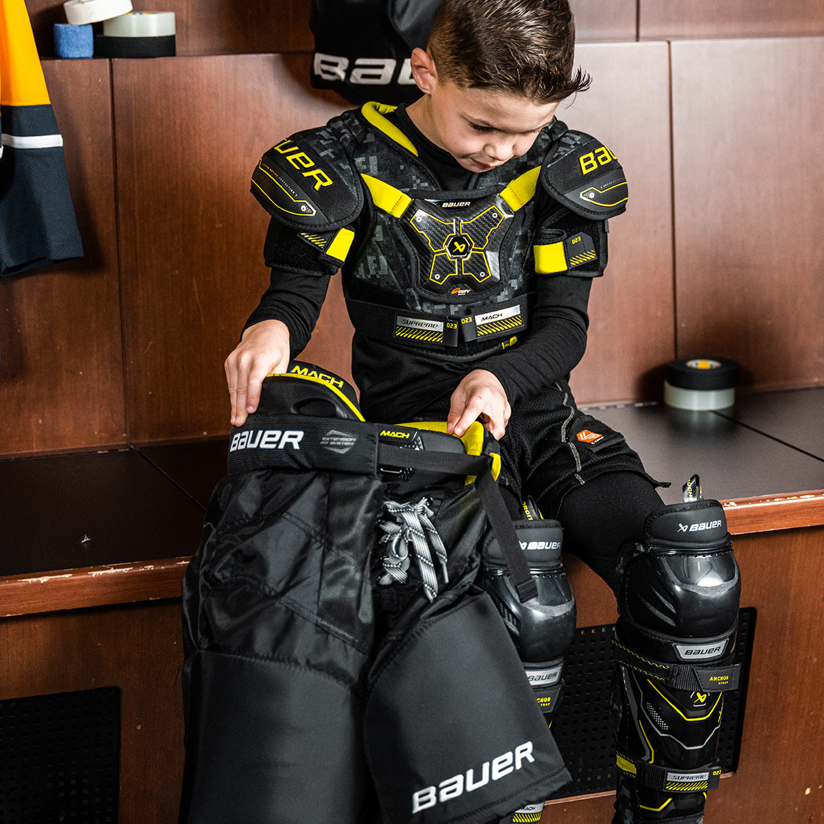BAUER SUPREME MACH SHIN GUARD YOUTH