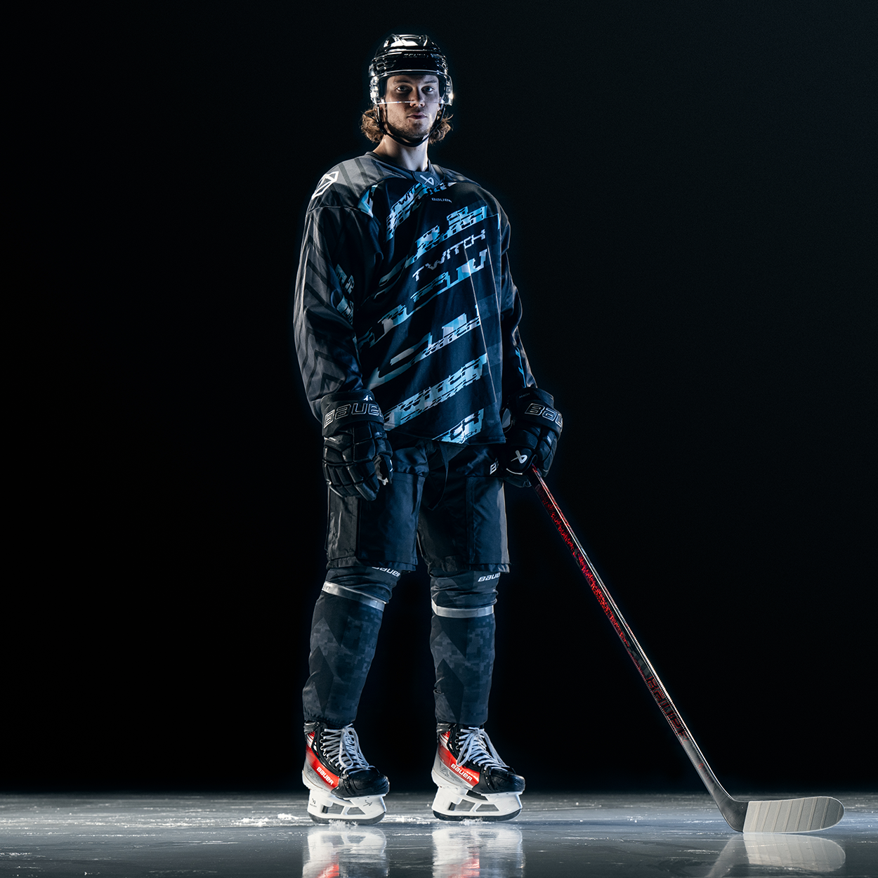 BAUER TWITCH RED STICK SENIOR