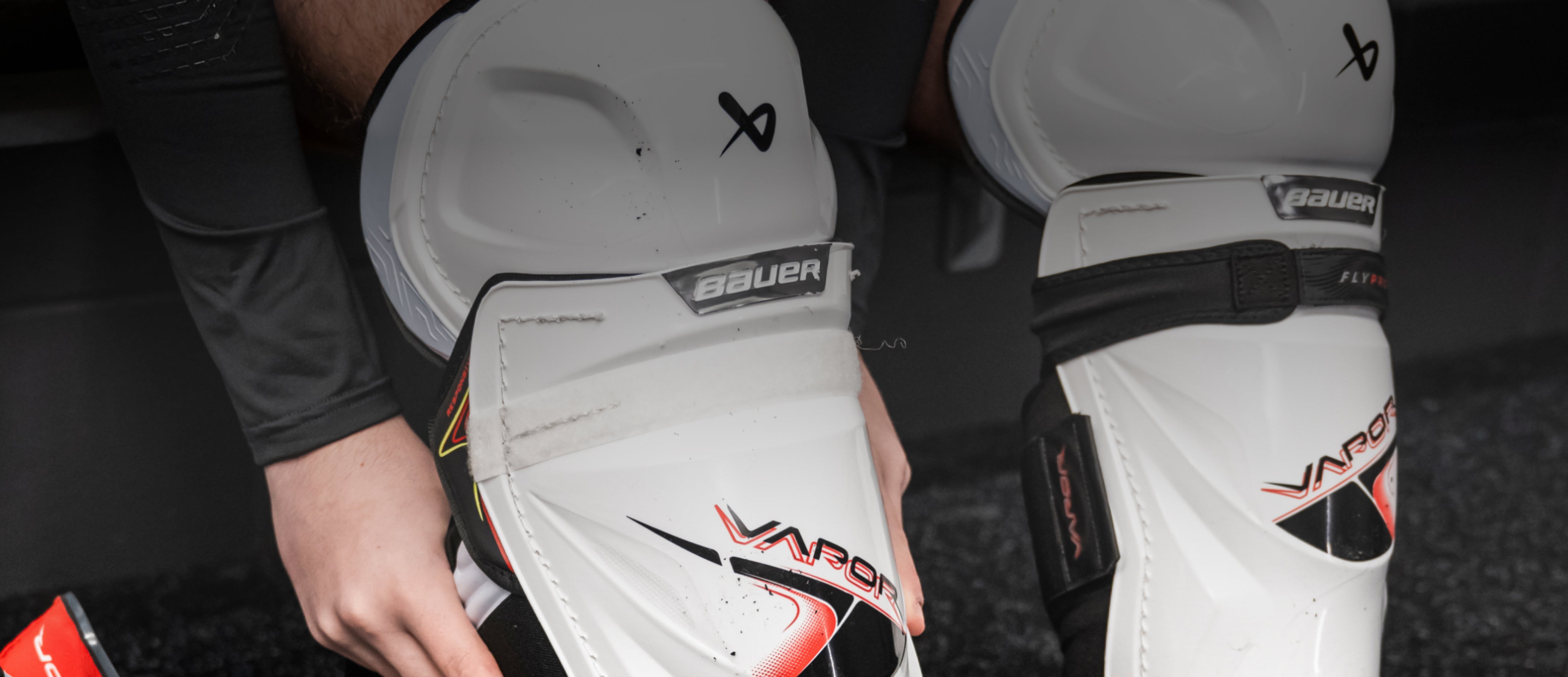 BAUER VAPOR FLYPRO SHIN GUARD JUNIOR