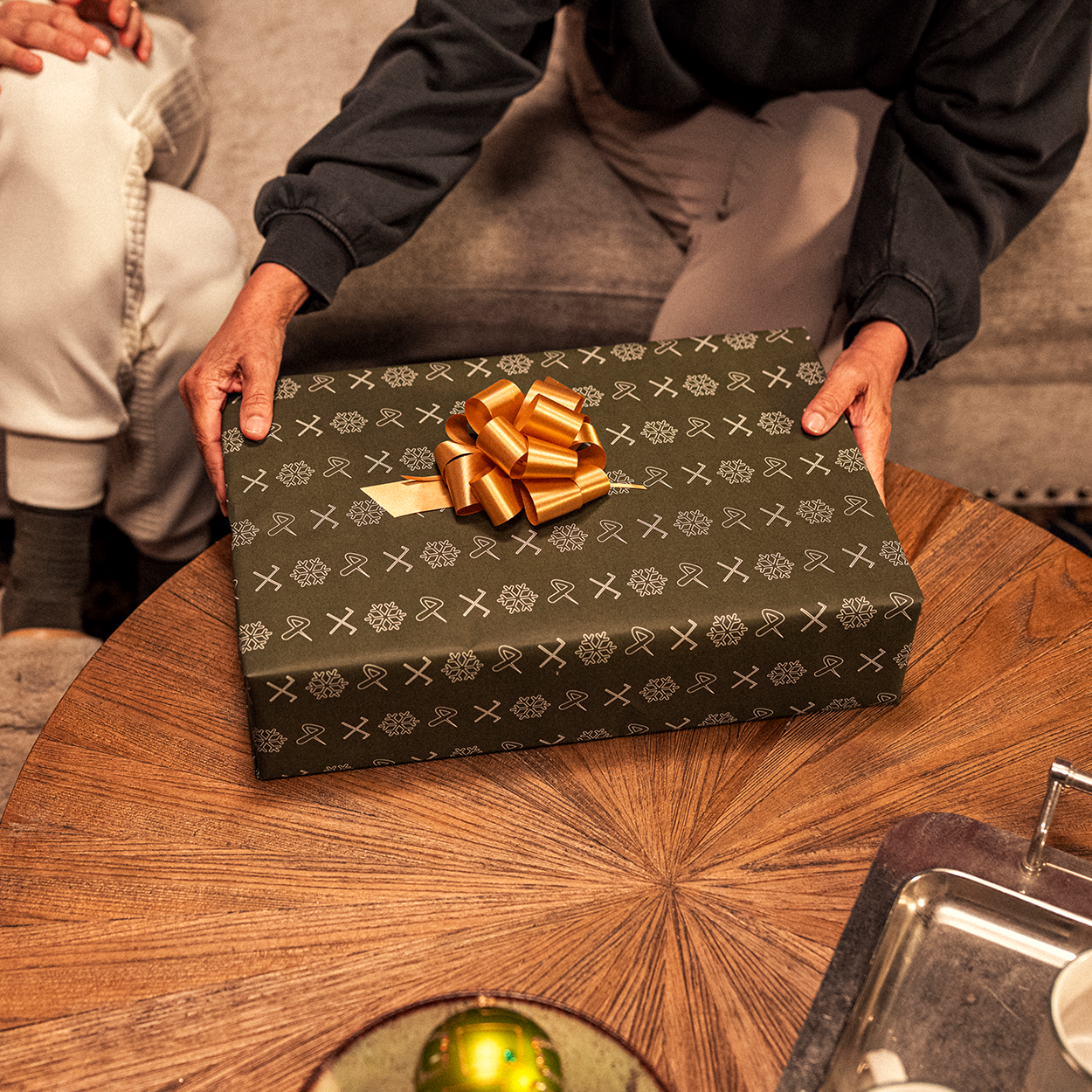 BAUER Holiday Gift Wrap