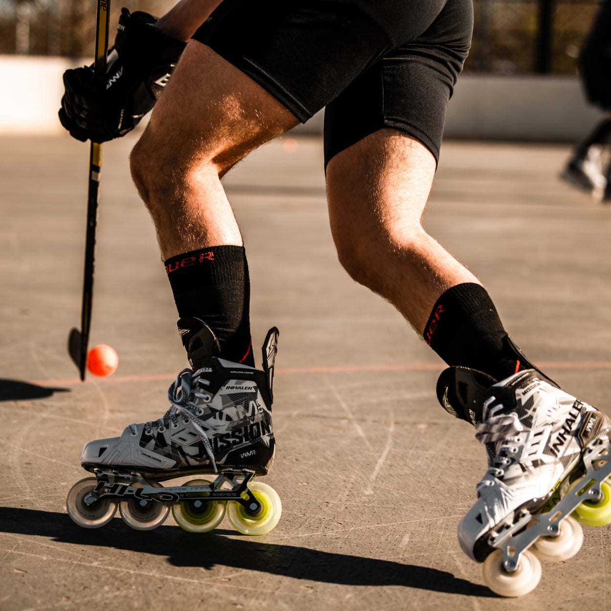 Mission Senior RH Inhaler WM02 Roller Hockey Skates